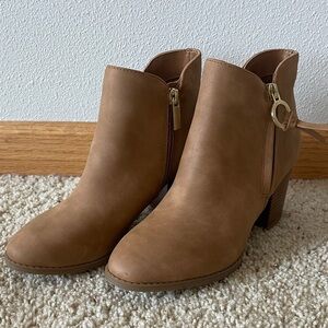 Bandalino Tan Ankle Boots Size 5